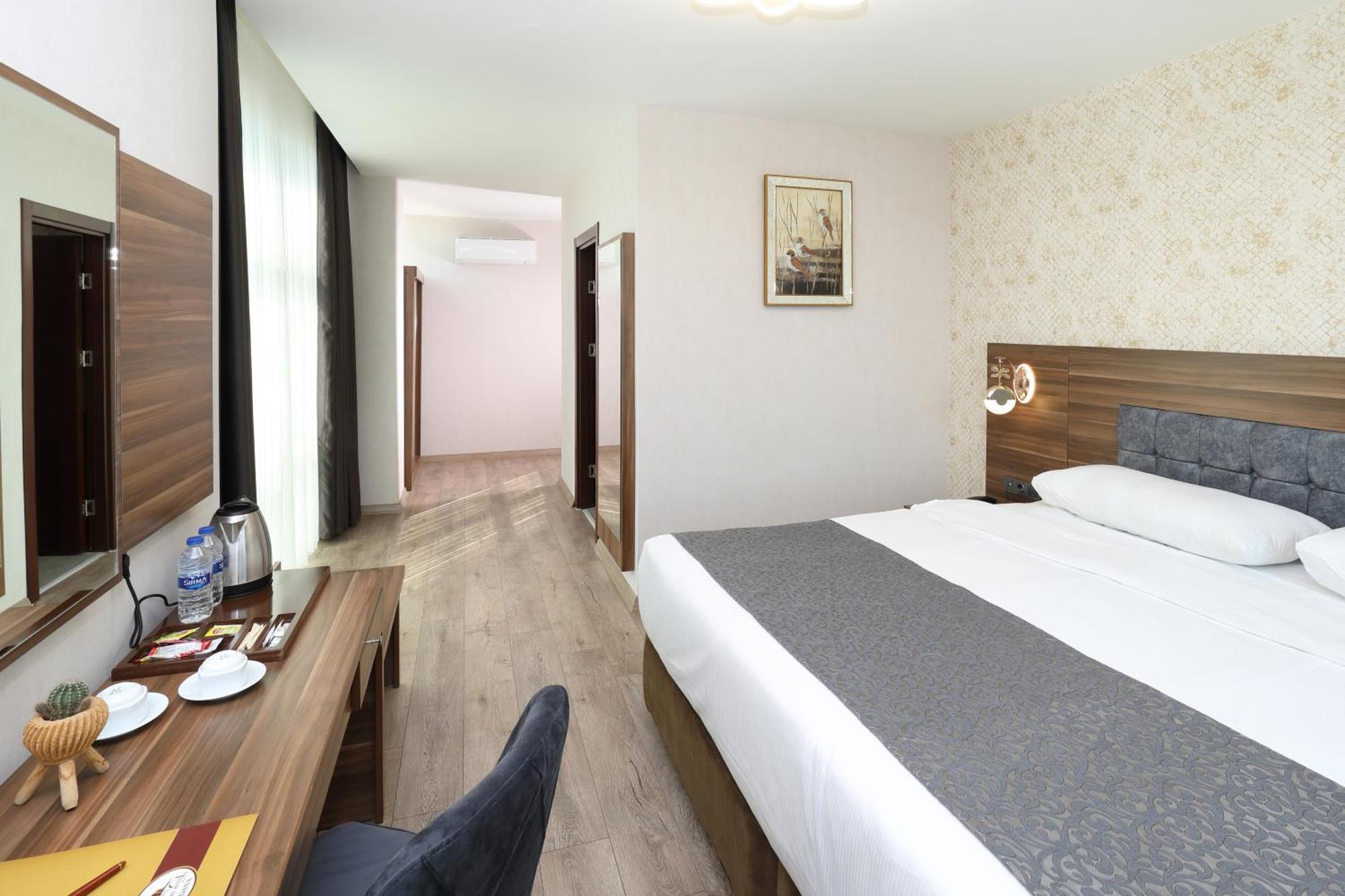 Adana Taskoeprue Hotel Exteriör bild
